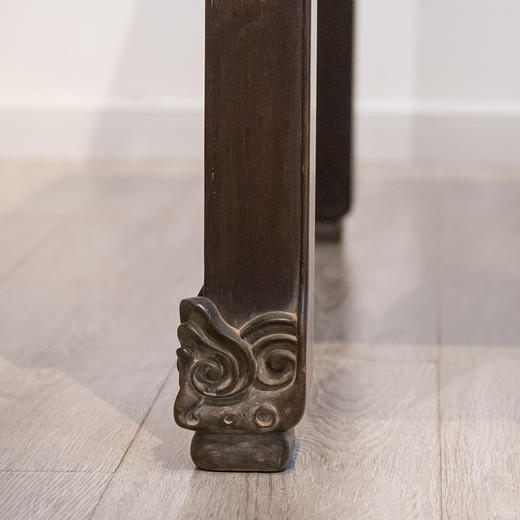 清代 红木拱璧纹弯腿方桌及靠背椅成堂（一桌四椅） 商品图4