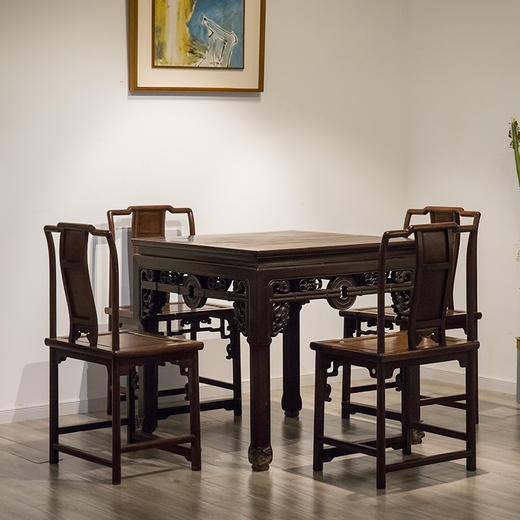 清代 红木拱璧纹弯腿方桌及靠背椅成堂（一桌四椅） 商品图0