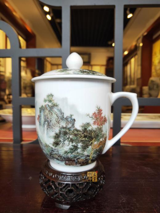 周小晖：粉彩山水办公杯【云涧峰回】 商品图0