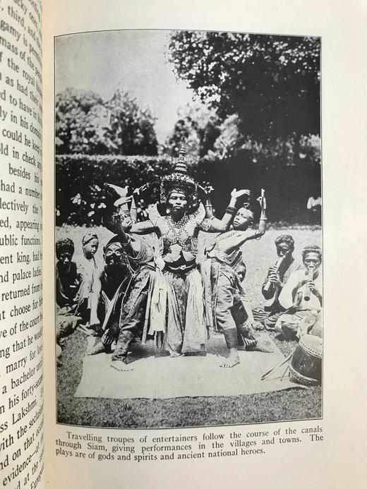 1924年 弗兰克·卡彭特游记《从曼谷到孟买》 102幅照片 精装大32开 商品图13