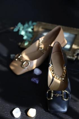 【断码特惠不退换】法式低跟方头链条皮鞋-甄选头层胎牛皮  内里鞋垫绵羊皮 柔软贴脚 含蓄方头 尽显温婉 精致马蹄扣 时髦百搭 黑棕两色 优雅秋日随心选