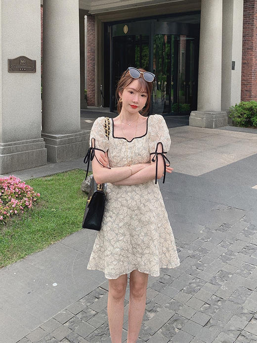 【金蘑菇菇 毕业季系列】轻甜俏皮设计感减龄连衣裙约会裙 商品图4