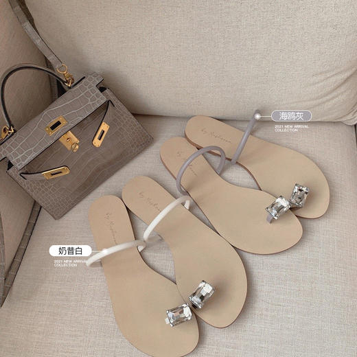 【金蘑菇菇 twinkle钻拖】人字凉拖仙女风套趾水钻坡跟一字拖 商品图0