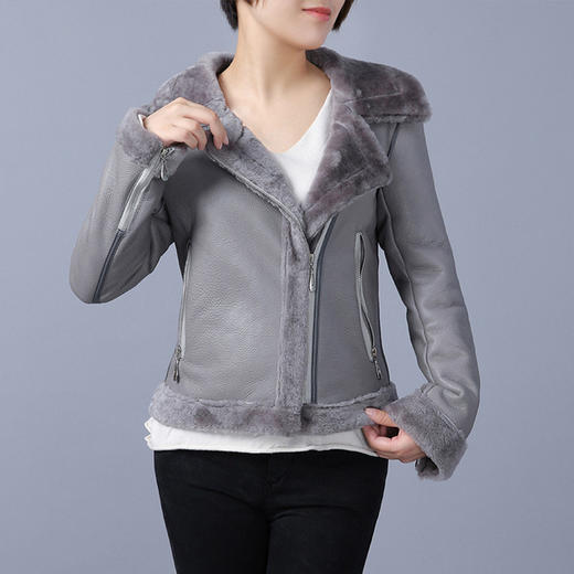 【服饰鞋包】新款整皮皮毛一体女士外套机车服真羊皮羊毛皮草外套短款厚实 商品图6