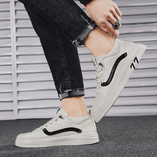 【服饰鞋包】韩版潮流运动时尚男板鞋透气男休闲鞋单鞋 商品图1