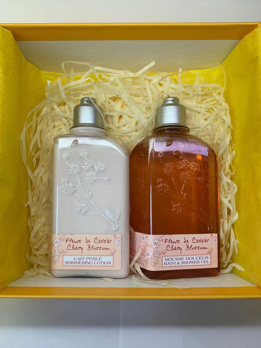 欧舒丹甜蜜樱花沐浴啫喱250ml樱花润肤露250ml留香持久 商品图1