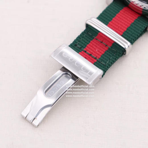 海外渠道正品✳️品牌: 古驰 GUCCI®原单新品✳️类型:古驰最新潜水款款系列✳️表带:时尚尼龙带表带✳️机芯:原装瑞士石英机芯 商品图6