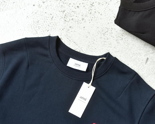 2色经典色入  A.M.1 红爱心刺绣卫衣 WY502 商品图10