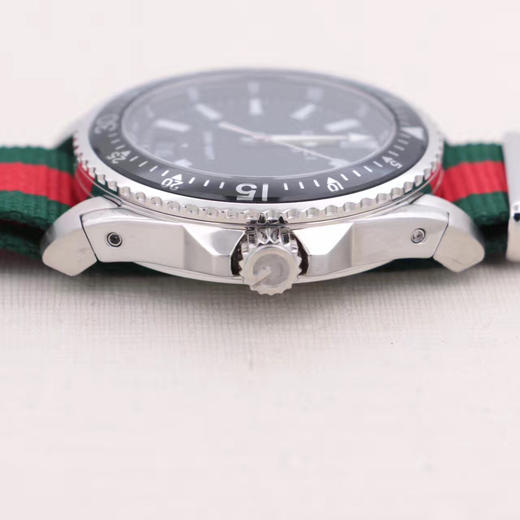 海外渠道正品✳️品牌: 古驰 GUCCI®原单新品✳️类型:古驰最新潜水款款系列✳️表带:时尚尼龙带表带✳️机芯:原装瑞士石英机芯 商品图10