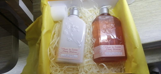 欧舒丹甜蜜樱花沐浴啫喱250ml樱花润肤露250ml留香持久 商品图2