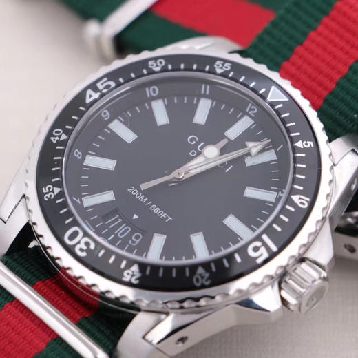 海外渠道正品✳️品牌: 古驰 GUCCI®原单新品✳️类型:古驰最新潜水款款系列✳️表带:时尚尼龙带表带✳️机芯:原装瑞士石英机芯 商品图13