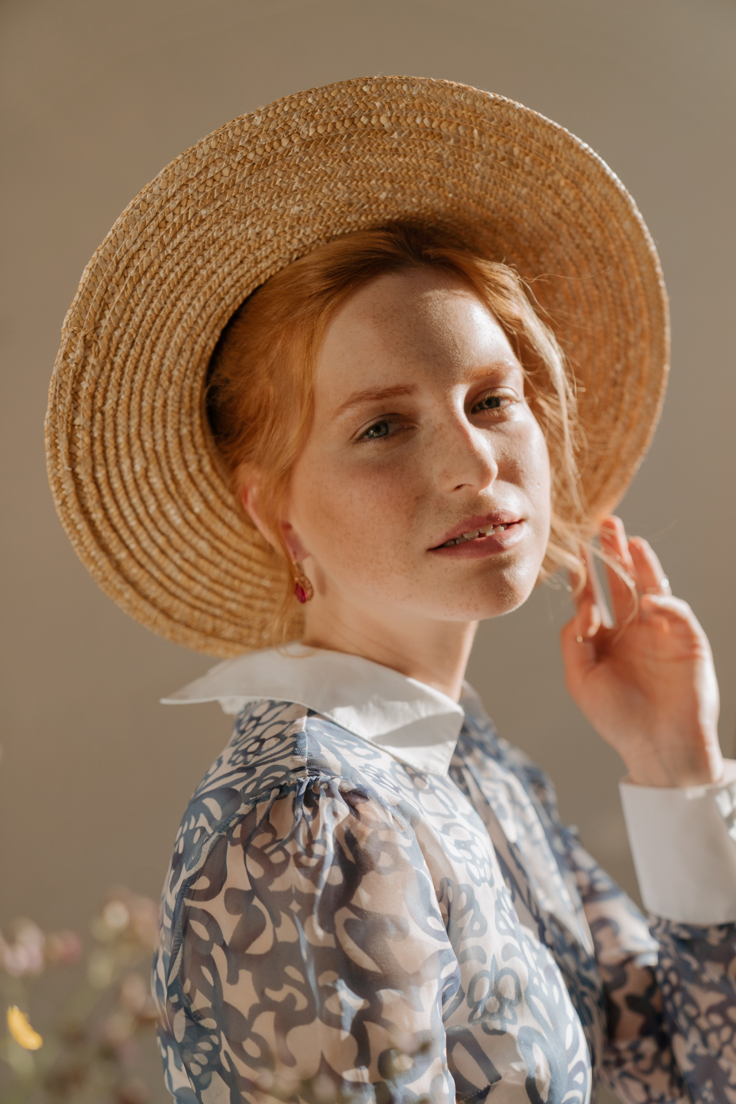 Woolen broad-brimmed hat