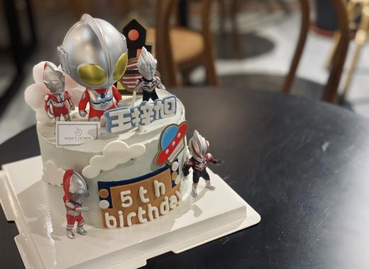 奥特曼翻糖名牌奶油蛋糕 商品图0