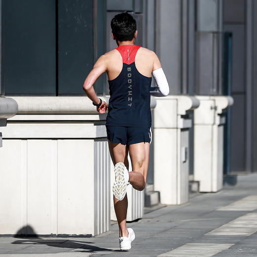 身体智慧 BODYWIT 男款 赤乌 马拉松跑步背心 商品图3