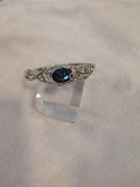 2楼紫兰合成水晶手镯