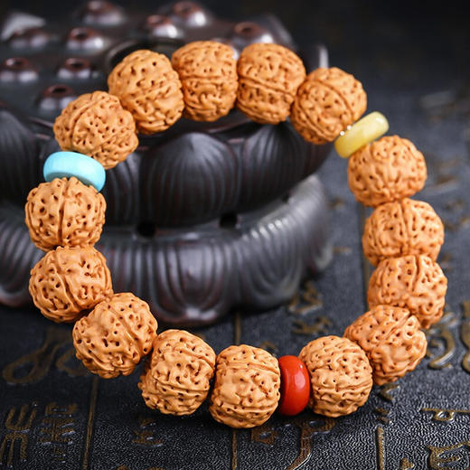 六鑫珠宝  尼泊尔五瓣爆肉双龙纹大金刚菩提手串14-15mm 商品图3