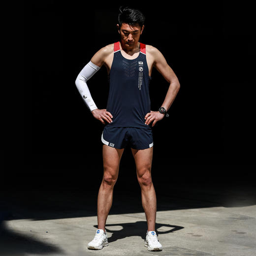 身体智慧 BODYWIT 男款 赤乌 马拉松跑步背心 商品图1