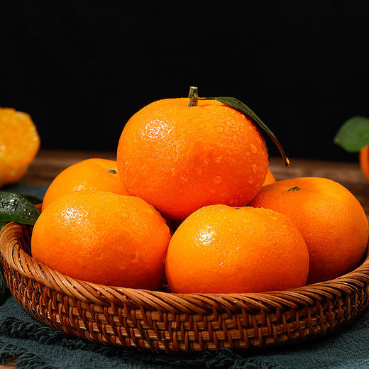 【818社群秒杀】次日起提 南非进口柑橘  形美肉嫩  汁多饱满  10.8元/组 一组5只装 商品图0