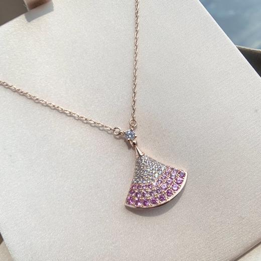 价值38000 谁戴谁好看！宝格丽DIVAS' DREAM系列渐变粉钻裙子项链 意式优雅魅力 神秘且令人难以忘怀的气质！V金材质+电镀咪金 保色效果超棒 配送全套包装！预售 商品图12