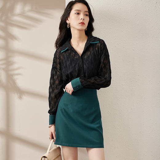 剩S/L 芳外新品蕾丝衬衫半裙套装2025新款秋季蕾丝衬衫A字半裙女式套装 商品图2