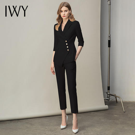 IWY/黑西装正装女职业装不规则单排扣设计五分袖西服干练气质套装 C10408+P10407黑色 商品图2