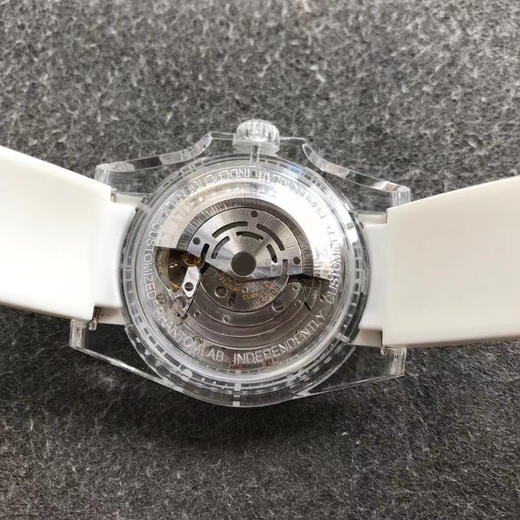 GR-Factory 2021新款🔥PHANTOMLAB&ROLEX联名力作水晶系列腕表来袭！颠覆传统概念！采用PMMA水晶材质！3135蓝游丝机芯！市场好的泰国进口橡胶表带，永不变黄 商品图13