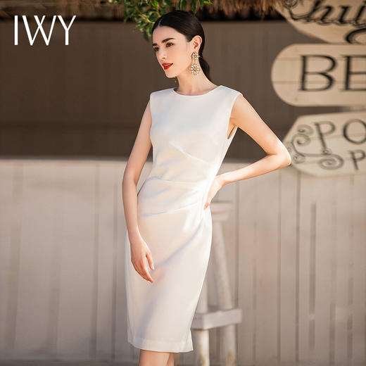 IWY/气质简约白色无袖连衣裙女时尚韩版百搭西装套裙修身OL职业工作服Q620-W 商品图2