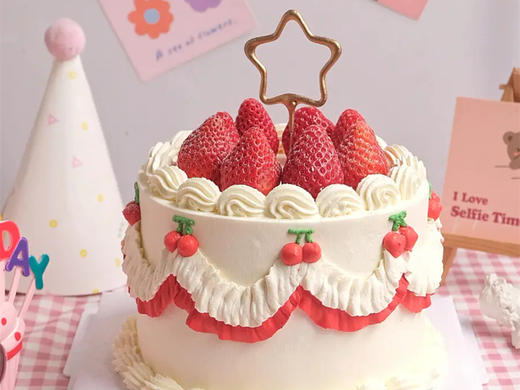 【推荐】复古风草莓公主生日蛋糕  |赠送仙女棒蜡烛1个 商品图0