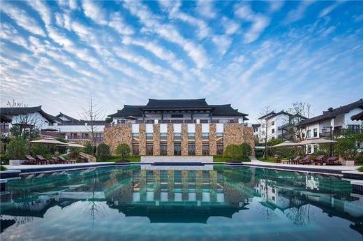 山顶暑期清凉！599起享【杭州天域开元观堂】酒店套餐 商品图0