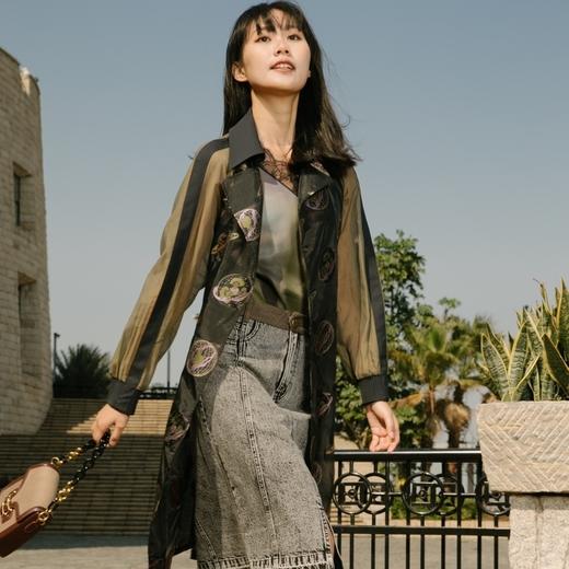 谜底风衣2021秋季新款高端扩皱星球印花中长款薄外套女213GE1794 商品图1