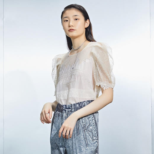 MIIDII/谜底21夏新品字母绣花复古方领泡泡袖蕾丝上衣女212MS0765 商品图1