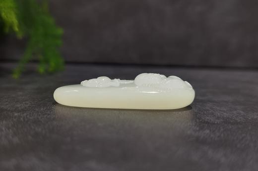 【御珠宫坊·传藏系列】羊脂白玉子料花佛牌 商品图2