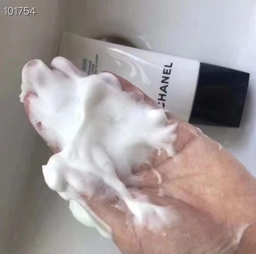 买它真的是抢哭的节奏‼️‼️Chanel香奈儿 山茶花洗面奶150ml 商品图5