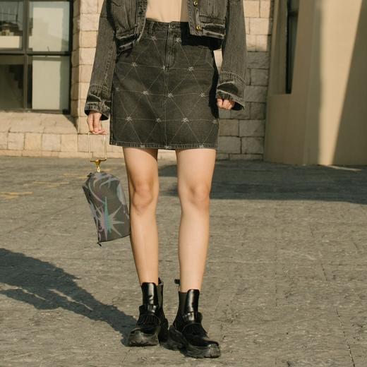 谜底牛仔裙2021秋季新款复古织花H型包臀短牛仔半身裙213MB1672 商品图0