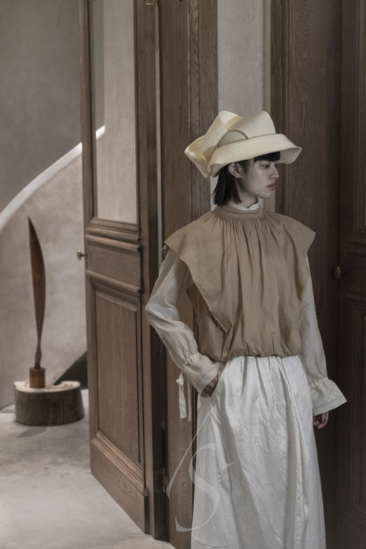 Phaedo  稻草黄拼接袖后系带上衣 商品图1