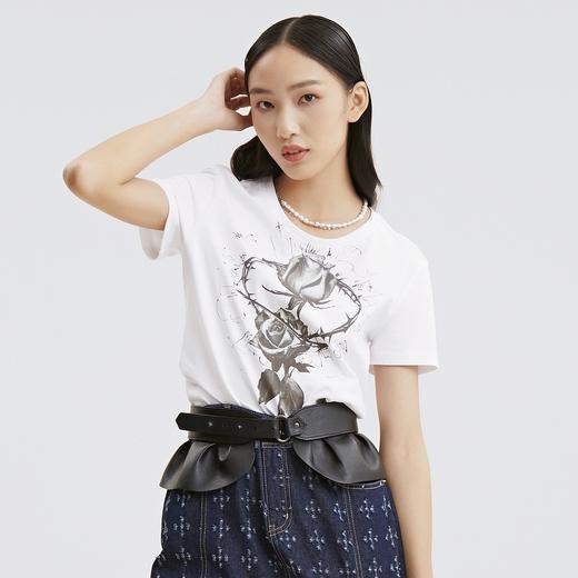 谜底2021秋季新款玫瑰花图案印花圆领短袖合体纯棉T恤女213MT1749 商品图1