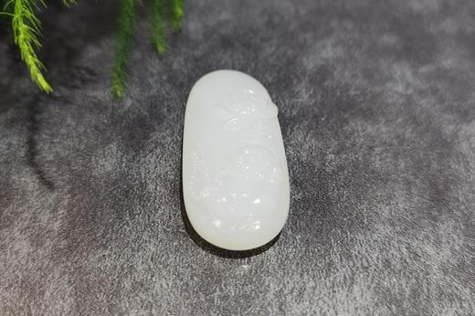 【御珠宫坊·传藏系列】羊脂白玉子料花佛牌 商品图4