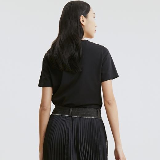 谜底T恤2021夏季字母印花钉珠V领合体棉质短袖上衣女213MT1733 商品图2