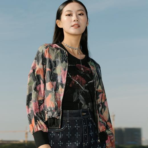 谜底2021秋季新款复古舒适轻薄抗皱免烫休闲外套防晒女213MW1813 商品图1