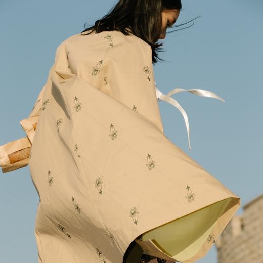 谜底2021秋季新款高订款钉钻印花宽松中长款风衣外套女213GE1697 商品图1