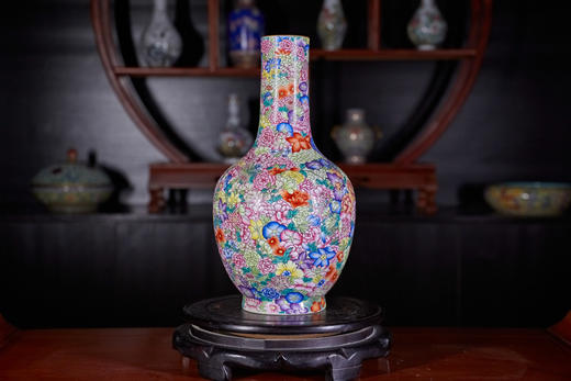 粉彩万花图瓶 商品图0