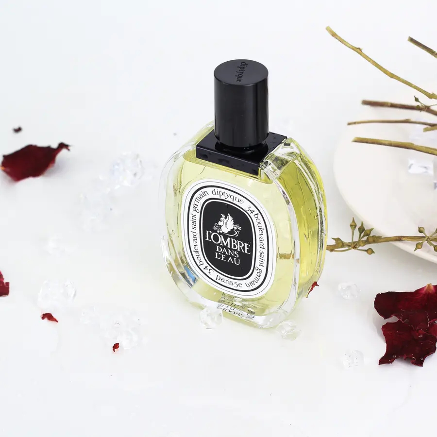 水中影 EDT L'Ombre Dans L'Eau EDT「绿到极点的玫瑰 用温柔包裹锐利」