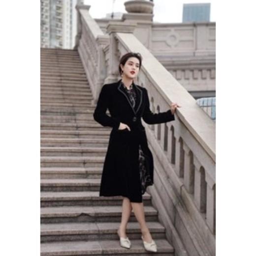 2楼朗姿服饰黑色丝绒长外套洛可可宫殿 商品图0