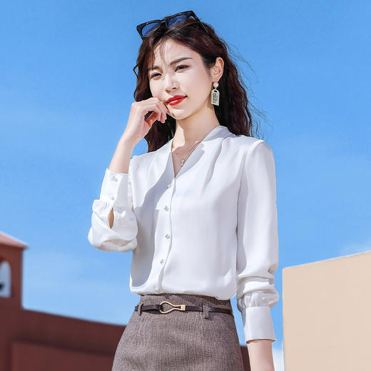 XZ-XZ142-21668XXN醋酸缎面雪纺衬衫女长袖丝巾2021年新款秋季上衣时尚职业v领衬衣 商品图2