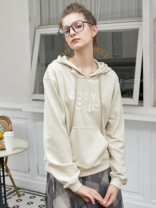 卫衣女秋季新款气质简约宽松慵懒时尚休闲连帽刺绣套头上衣 商品图2