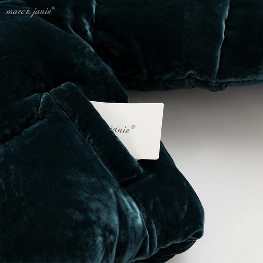 【科学】马克珍妮冬装儿童女童丝绒保暖羽绒服 宝宝羽绒外套92263 商品图4