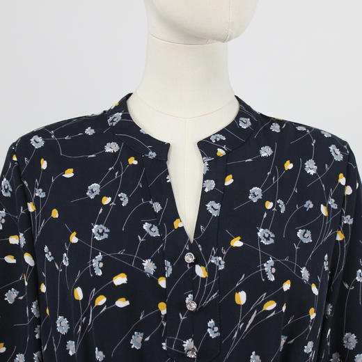 FOCALS福柯斯秋季七分袖修身V领中长款印花连衣裙FYBAX070BV 商品图3