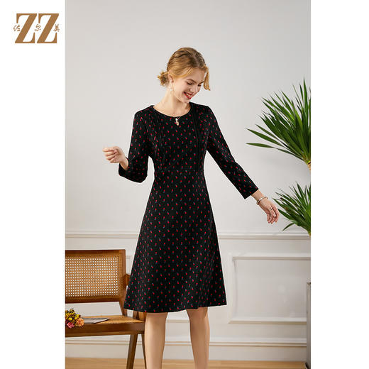 佐尔美2021年秋季新款 A字摆修身高腰包边圆领连衣裙E13LL31 商品图2