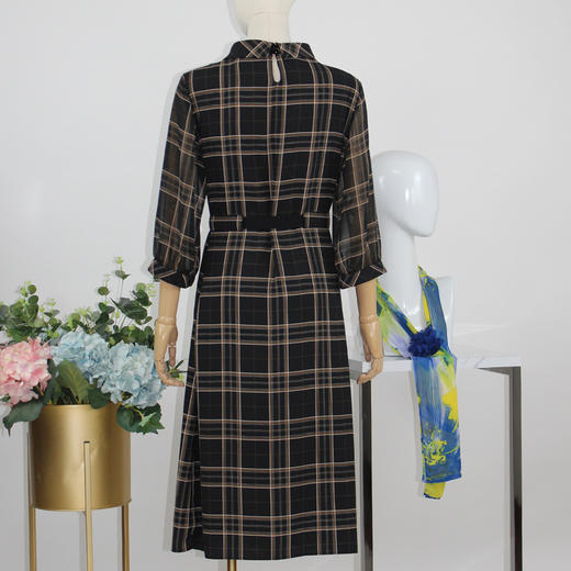 FOCALS福柯斯秋季休闲格纹印花七分袖印花圆领连衣裙FRGAX036NE 商品图2