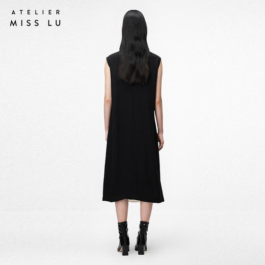 【奥萝拉】黑色拼缝米白蝴蝶结落肩宽松连衣裙/0000743A 商品图3